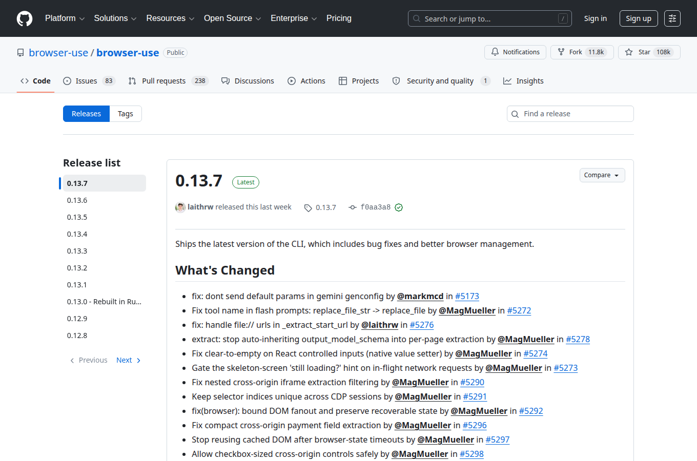 browser-use/browser-use 的 Releases 分頁，列出正式版本與更新說明，方便核對文中提到的版號。