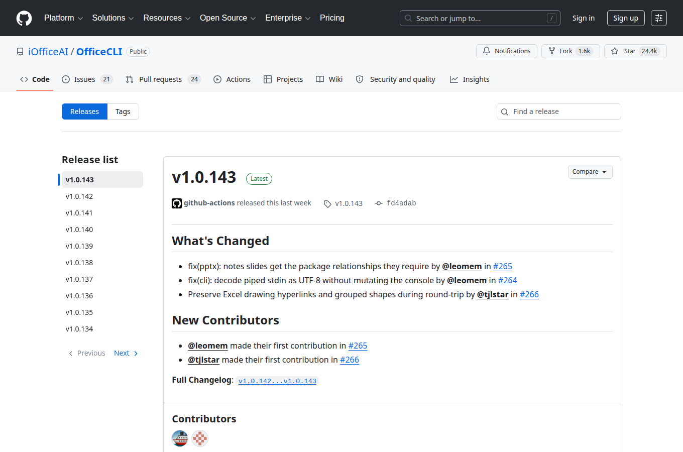 iOfficeAI/OfficeCLI 的 GitHub Releases 分頁，列出正式發行版本與更新說明。閱讀「python-docx 與 OfficeCLI 比一比」時若要鎖定穩定版號，可先從這頁核對。本圖對應章節「OfficeCLI 的設計回應：零依賴、單二進位、內建 H